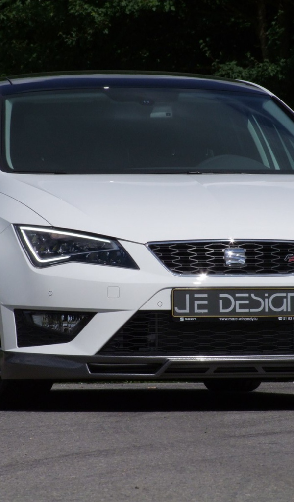 Надежный автомобиль Seat Leon 2014