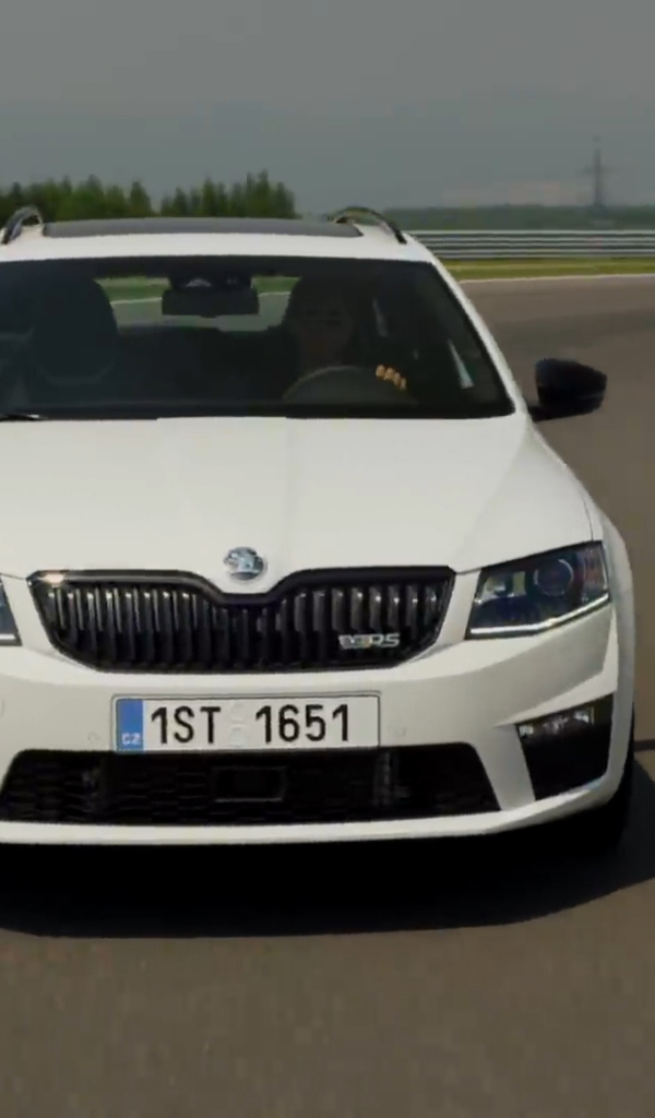 Новый автомобиль Skoda Octavia 2014