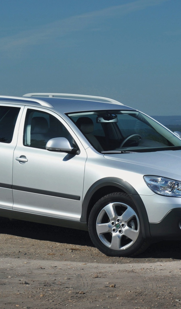 Фото автомобиля Skoda Octavia Scout 2014
