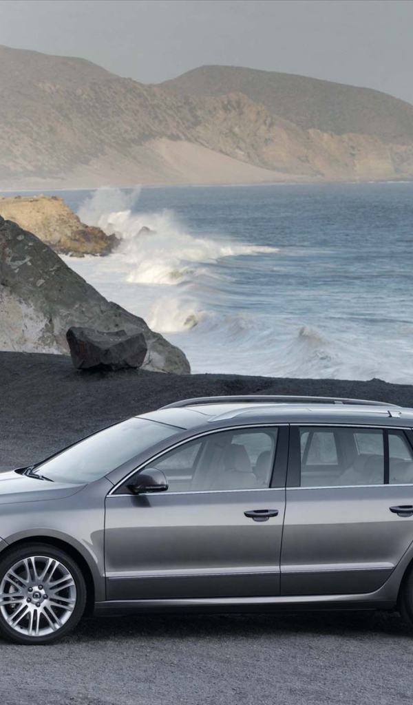 Надежный автомобиль Skoda SuperB