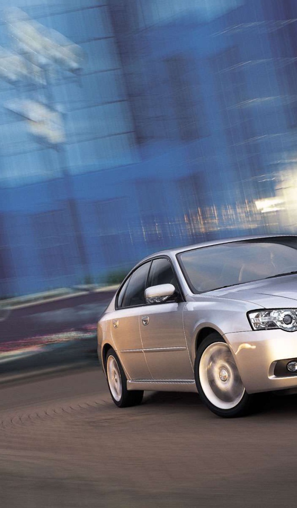 Автомобиль марки Subaru модели Legacy