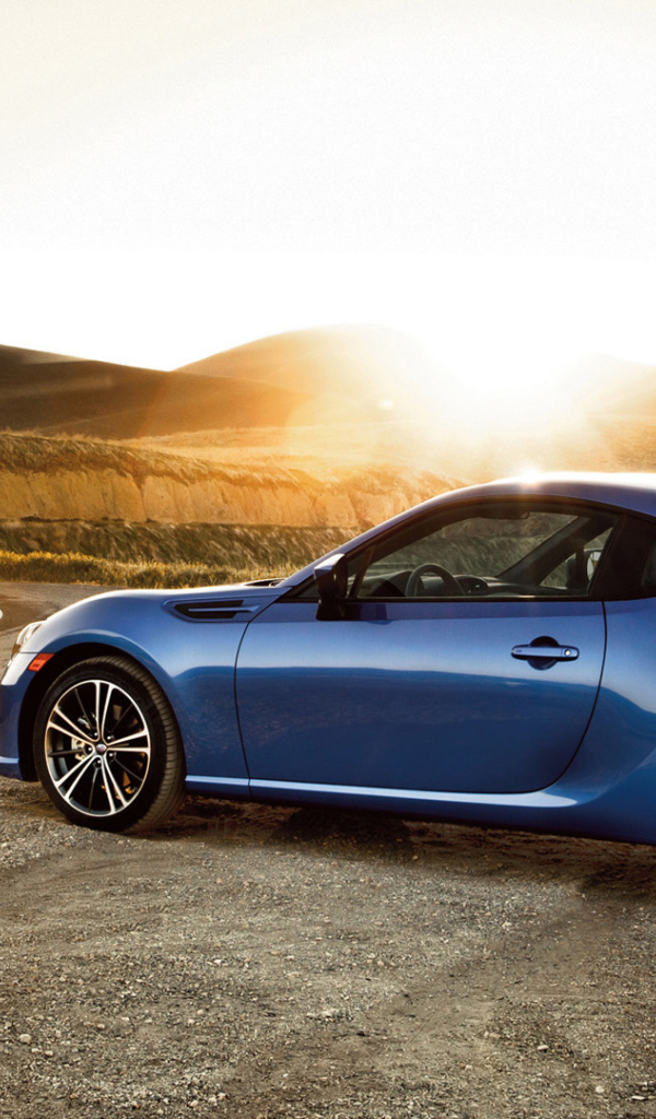 Новая машина Subaru BRZ