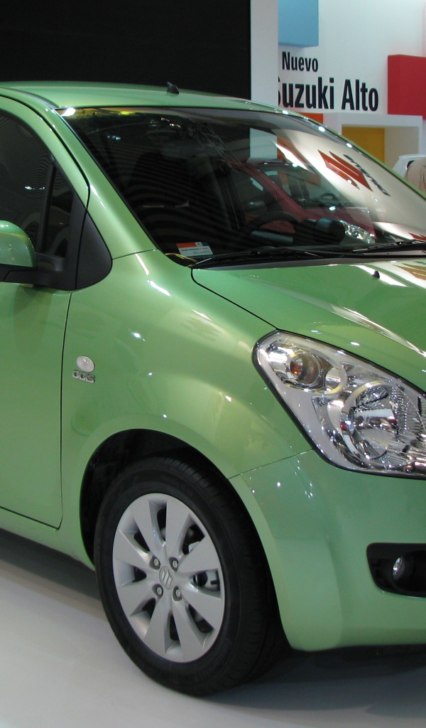  Красивый автомобиль Suzuki Splash в Москве