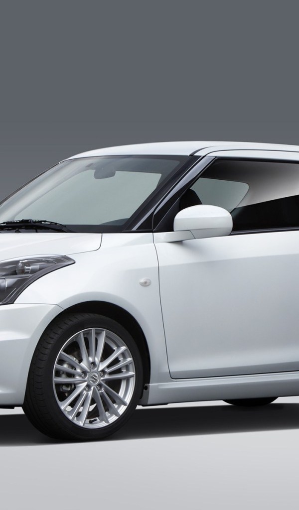   Красивый автомобиль Suzuki Swift в Москве