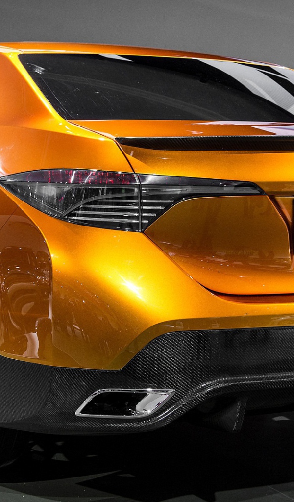 Красивый автомобиль Toyota Corolla