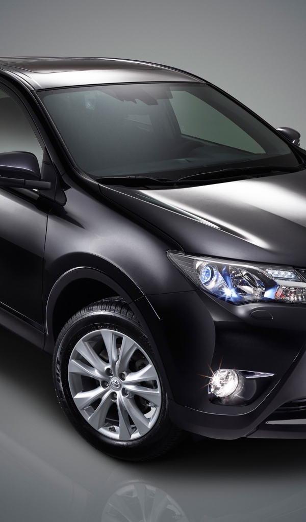 Красивый автомобиль Toyota RAV4