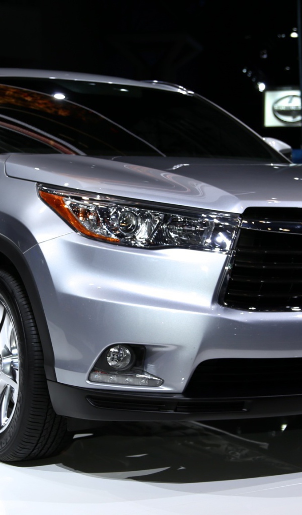 Новый автомобиль Toyota Highlander 2014