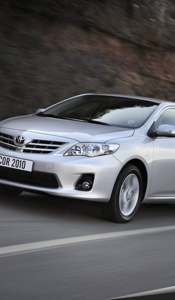 Автомобиль марки Toyota модели Corolla