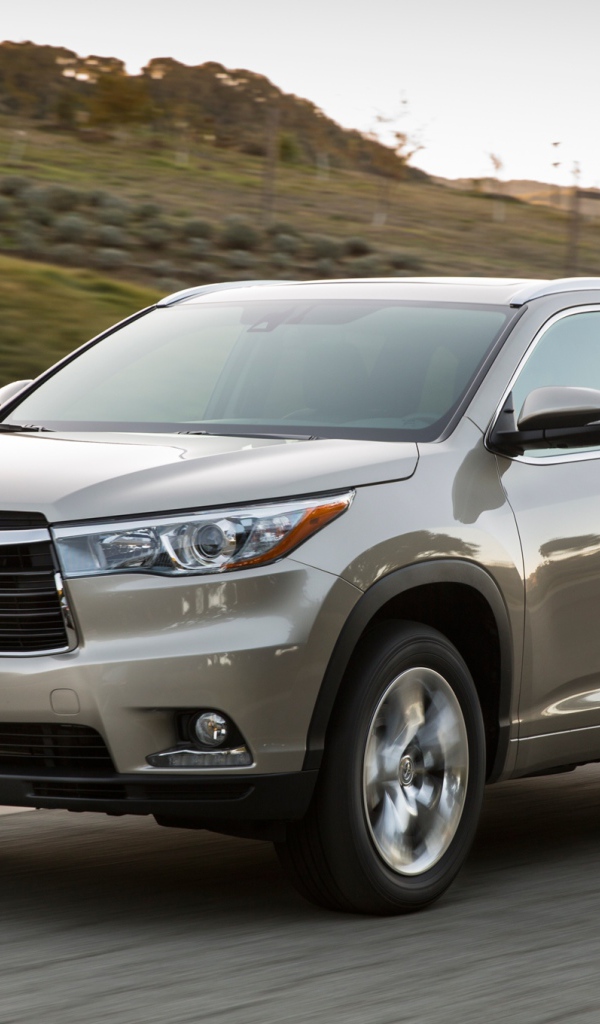 Новая машина Toyota Highlander 2014