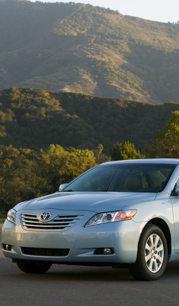 Надежная машина Toyota Camry