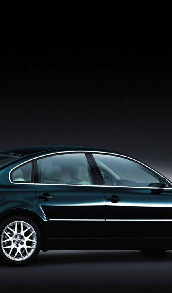 Автомобиль марки Volkswagen модели Passat