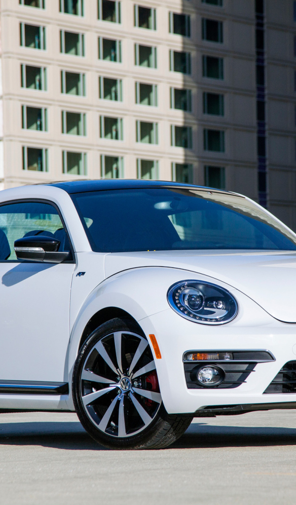 Автомобиль марки Volkswagen Beetle 2014