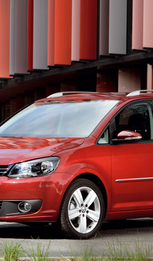 Надежный автомобиль Volkswagen Touran