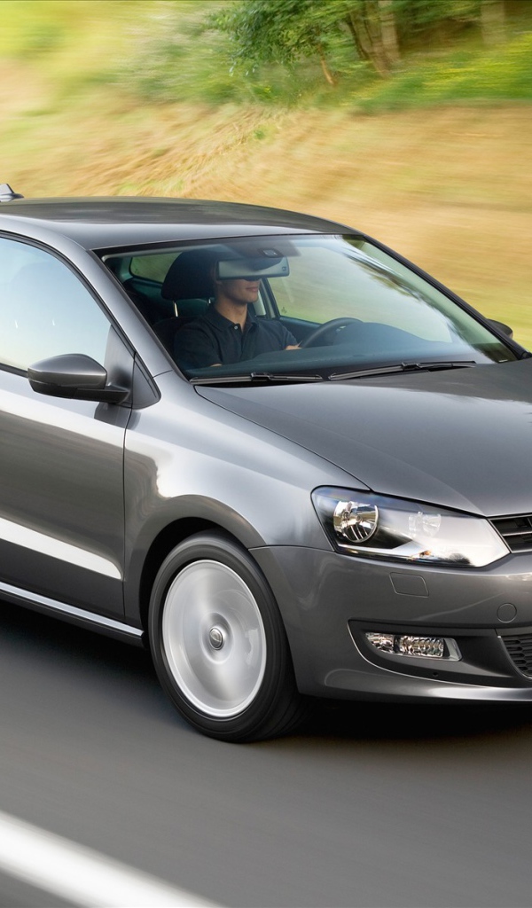 Тест драйв автомобиля Volkswagen Polo