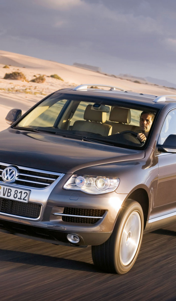 Тест драйв автомобиля Volkswagen Touareg