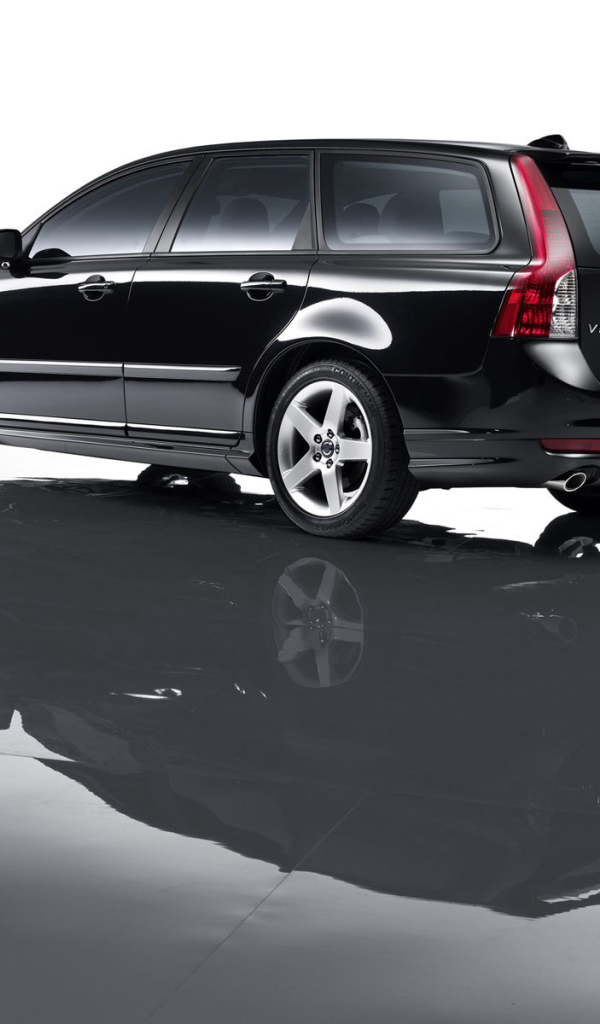 Надежный автомобиль Volvo v50