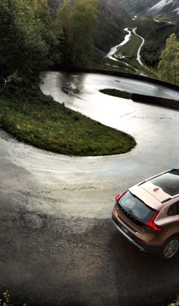  Надежная машина Volvo v40 Cross country