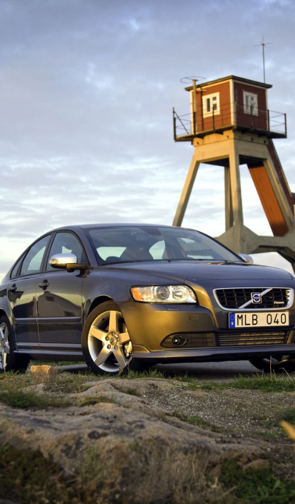 Новый автомобиль Volvo s40