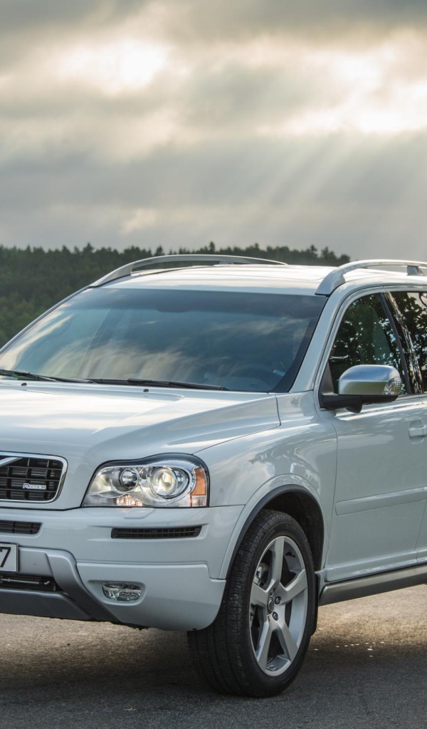 Новая машина Volvo  xc90 2014