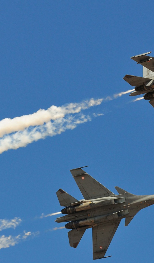 Выхлоп истребителей