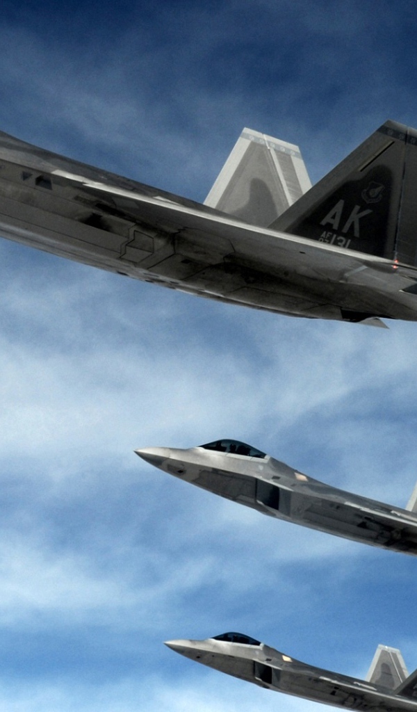 Хищные истребители F22 