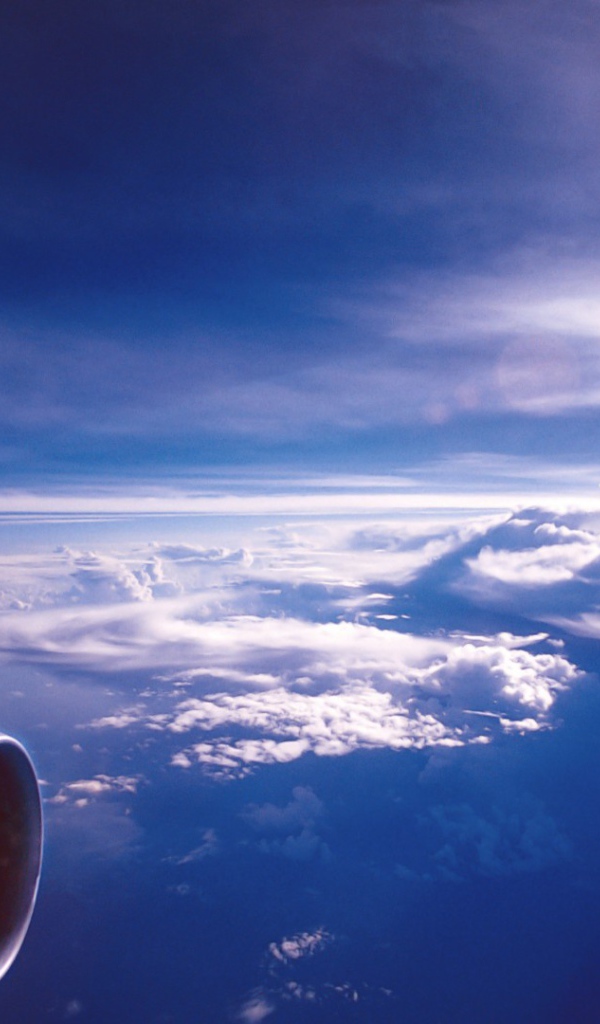Полет над облаками