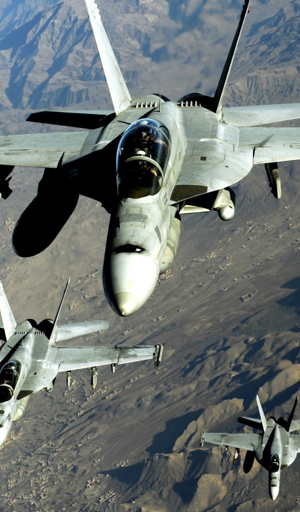 Самолеты над горами