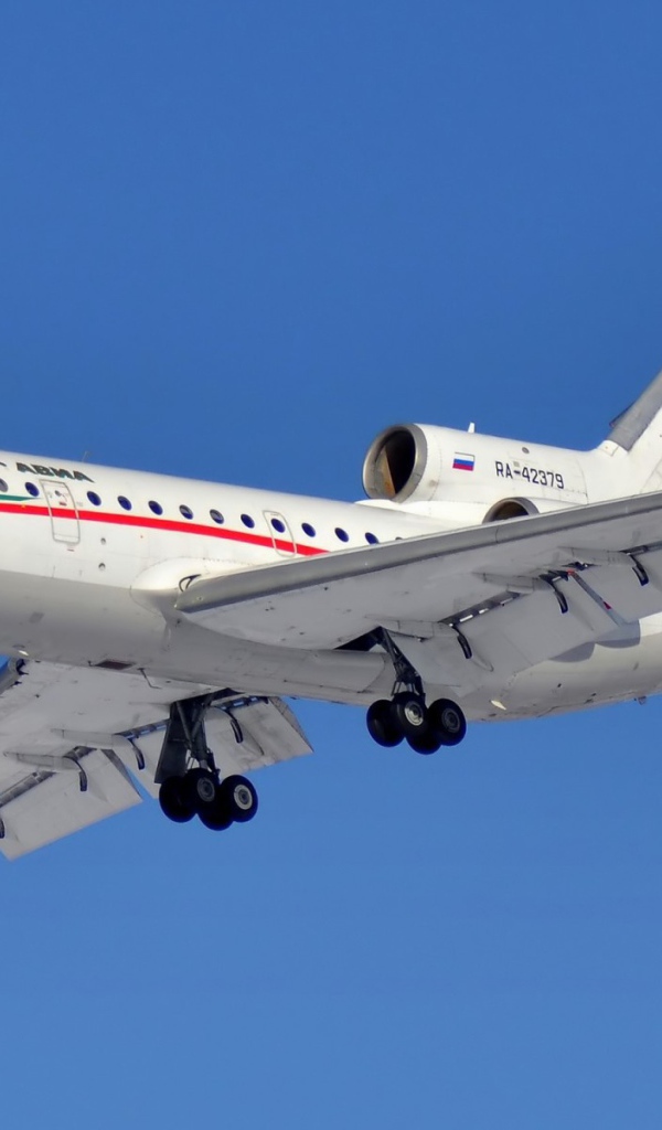 ЯК-42 идет на посадку