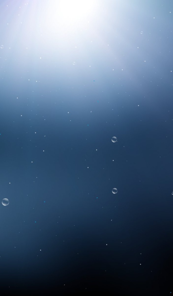 Капли в синем свете