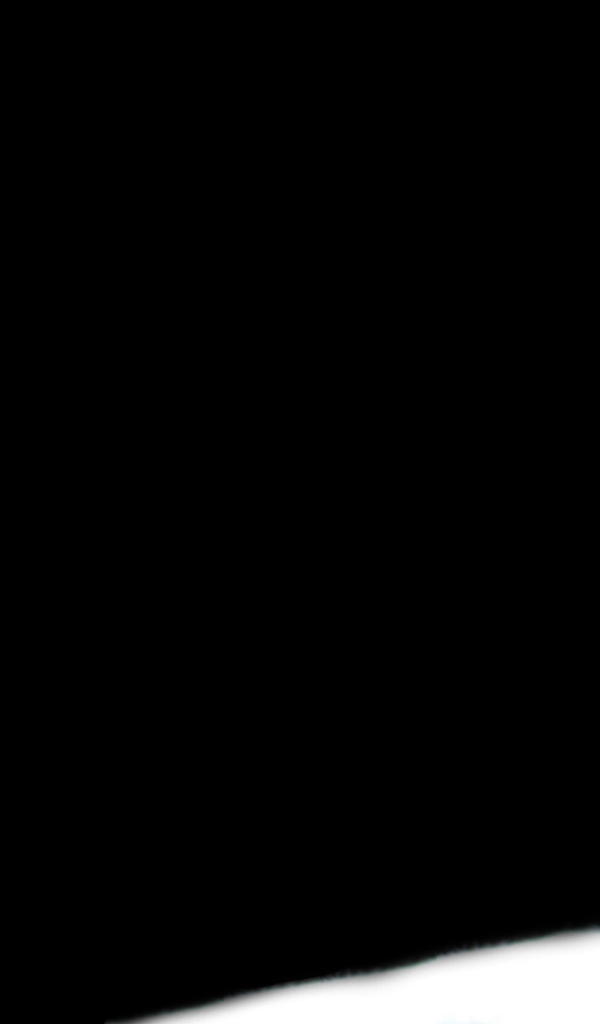 Котенок на черном фоне