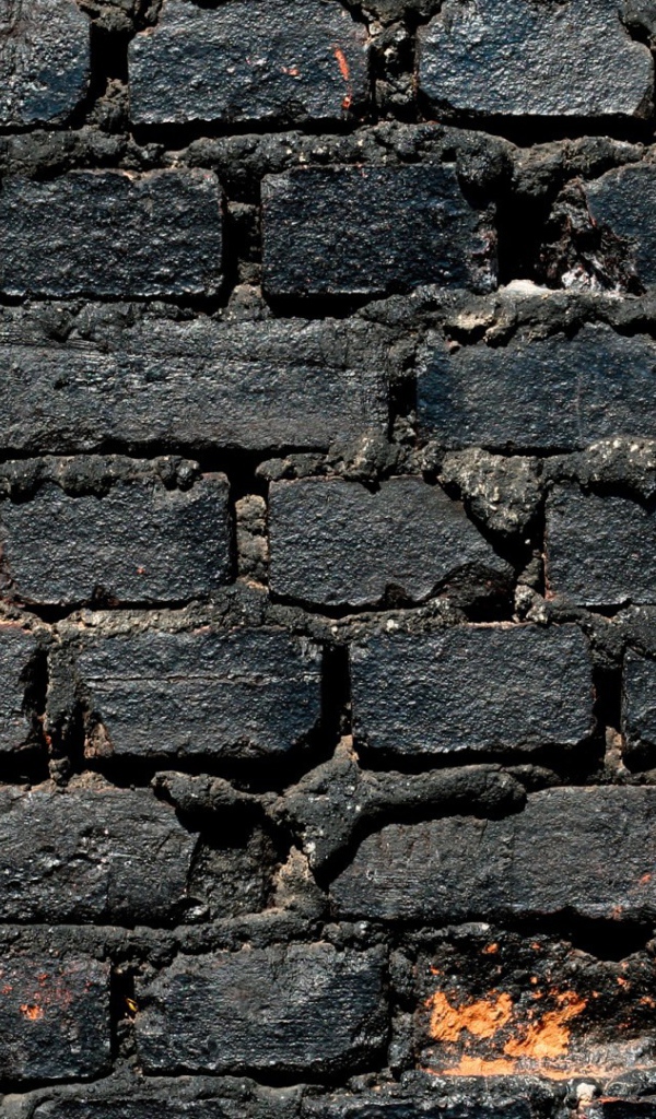 Кладка из черного кирпича