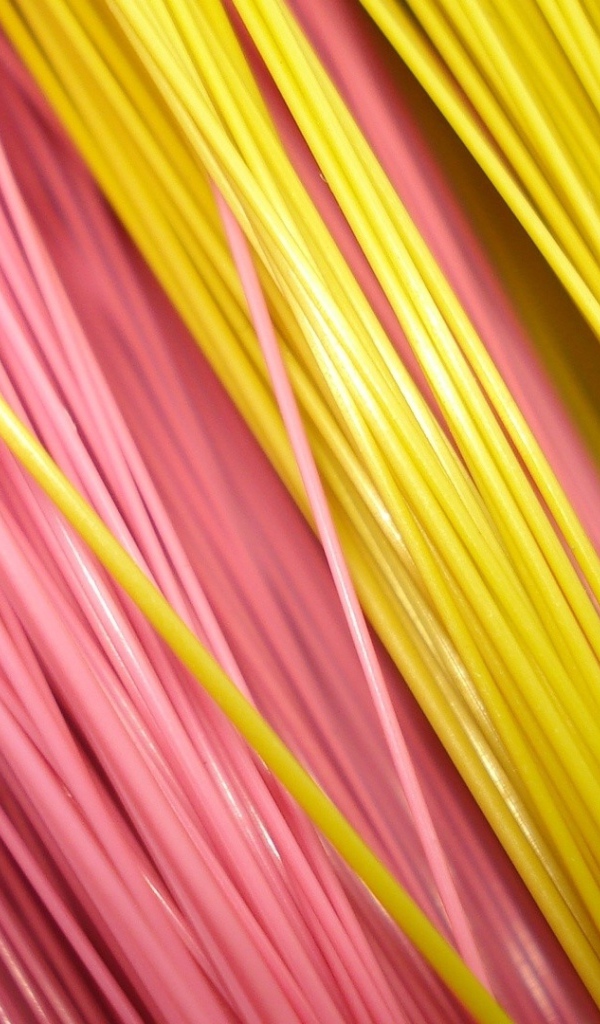 Розовые и желтые волокна