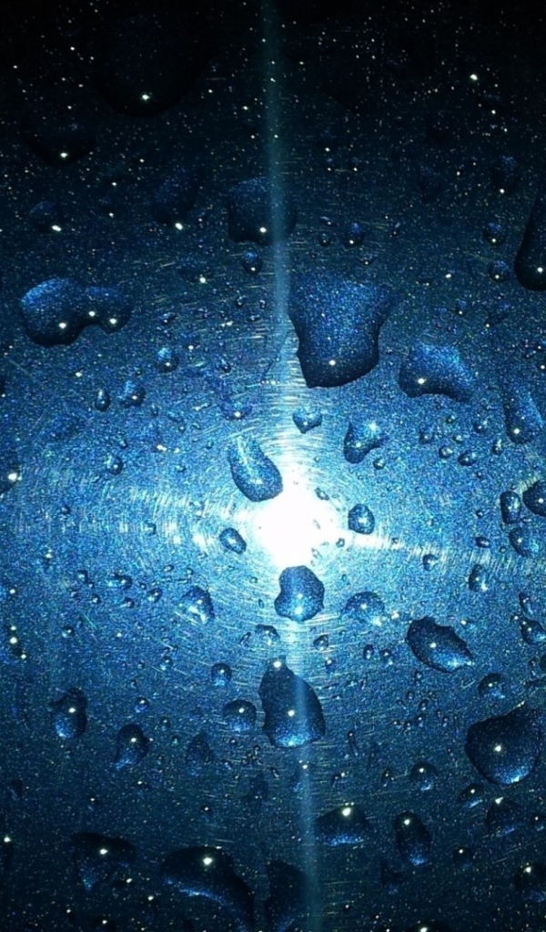 Капли воды на стекле