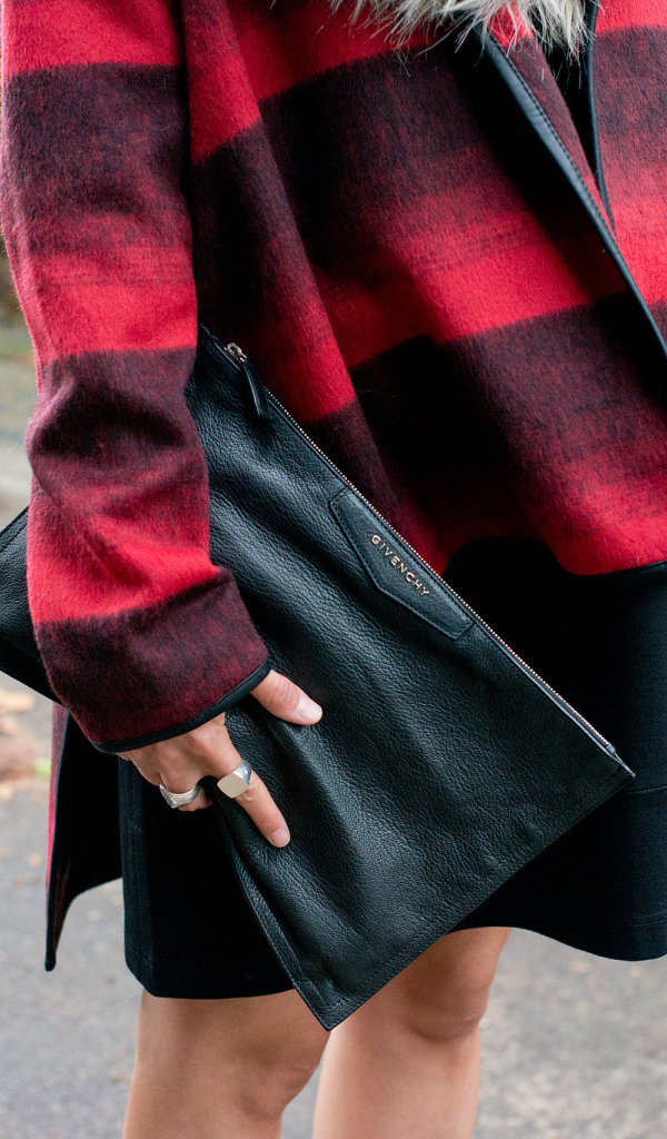 Одежда и аксессуары от Givenchy