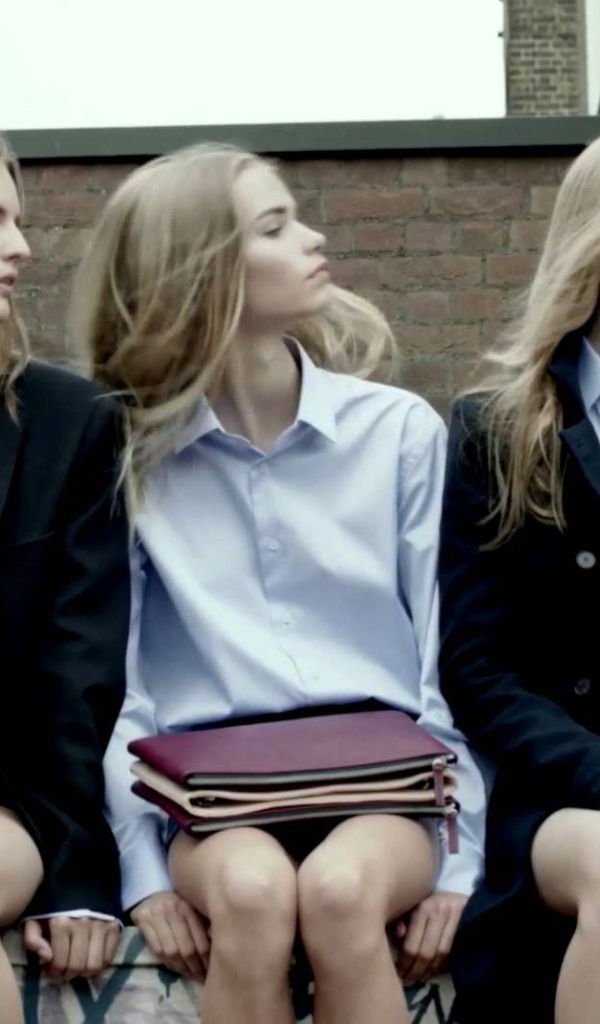 Одежда для девушек от Zara