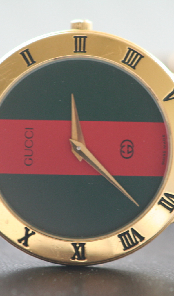 Часы от Gucci