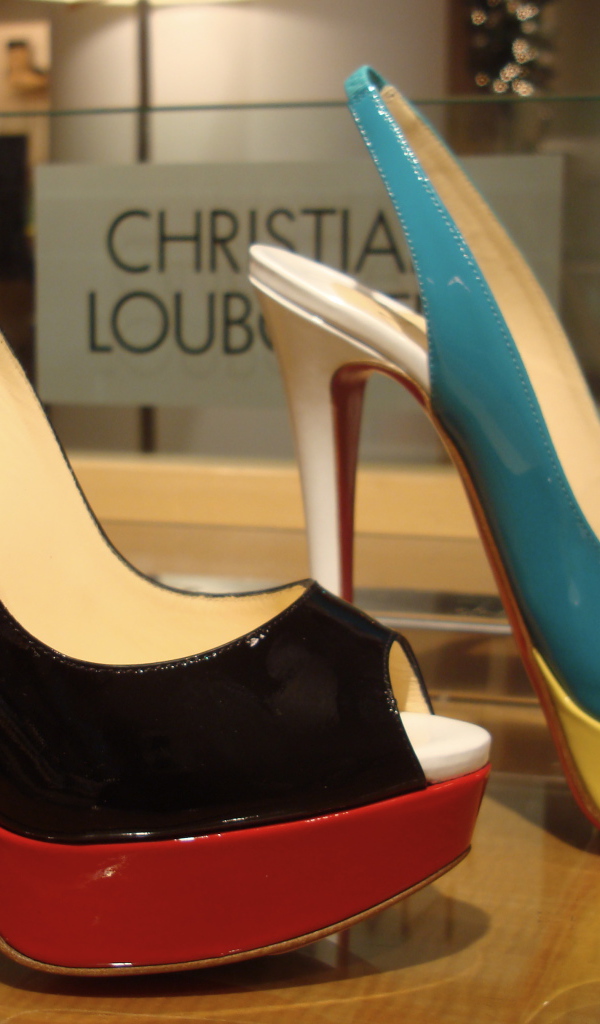 Обувь от Christian Louboutin