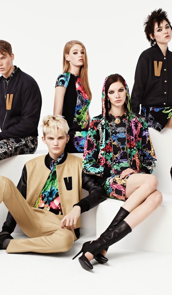 Подростковая одежда от Versace