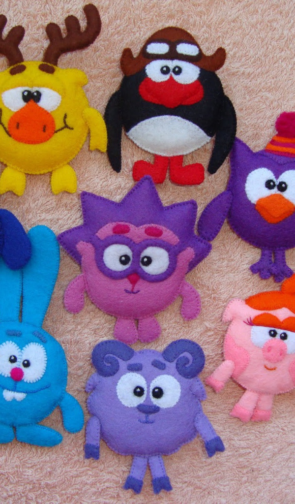 Фигурки героев мультфильма Смешарики