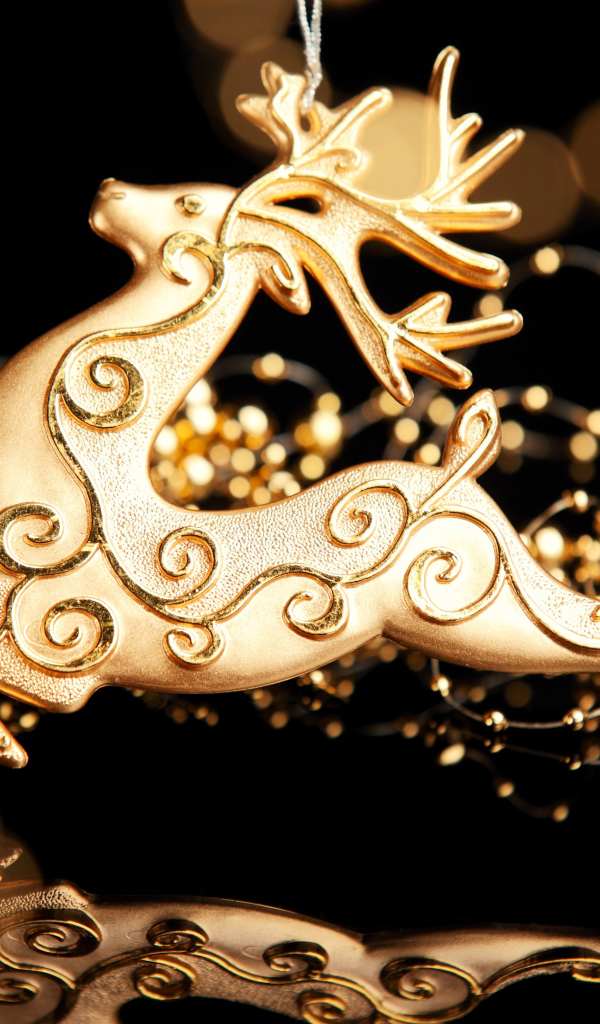 Фигурка оленя