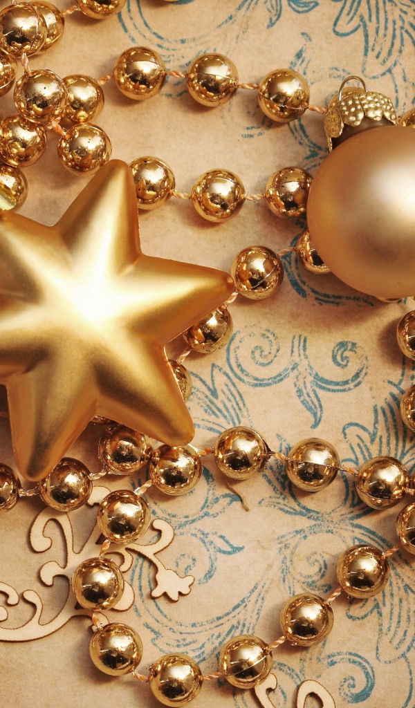 Золотые украшения на рождество