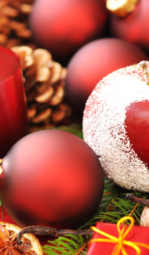 Сердечко на яблоке