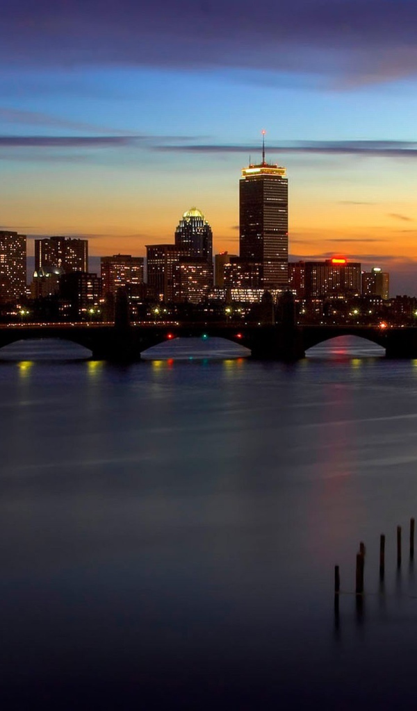 Город Бостон на закате