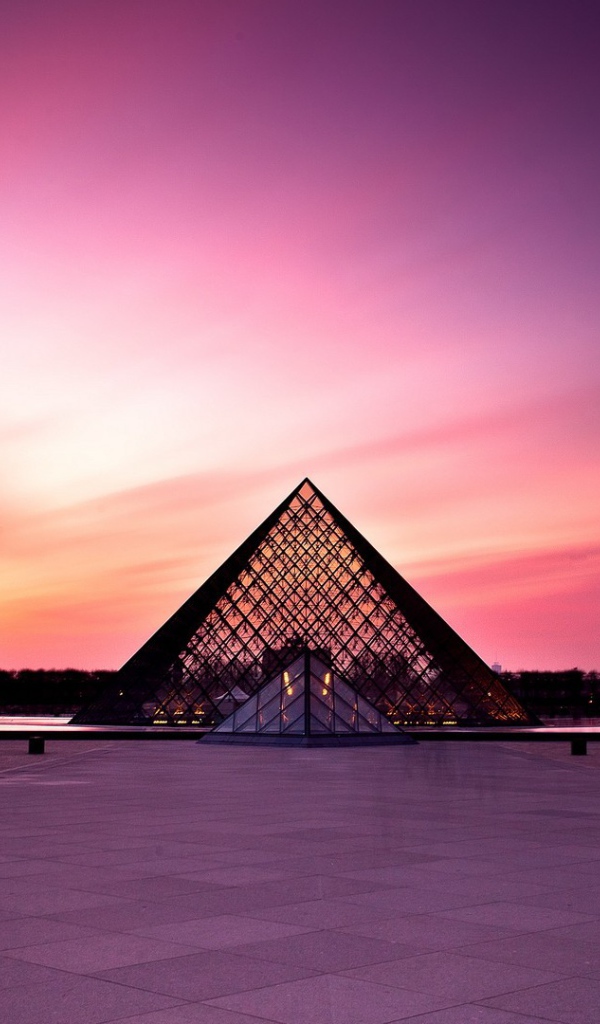 Закат в Париже