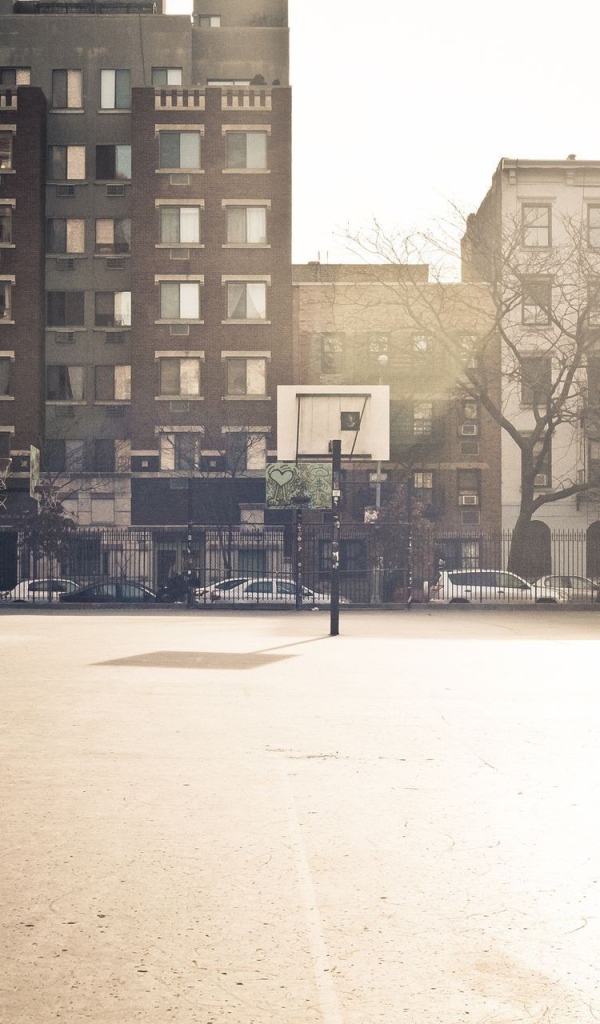 Спортивная площадка во дворе