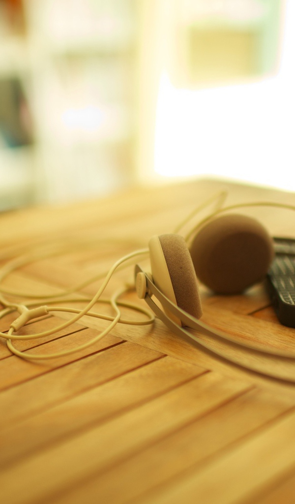 Айфоне с наушниками