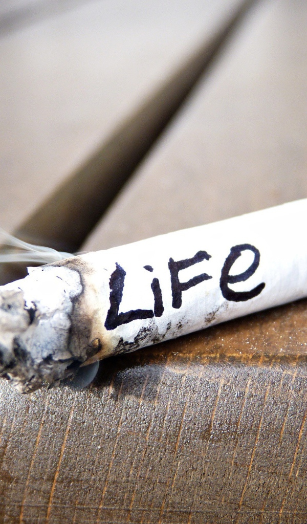 С сигаретой сгорает жизнь
