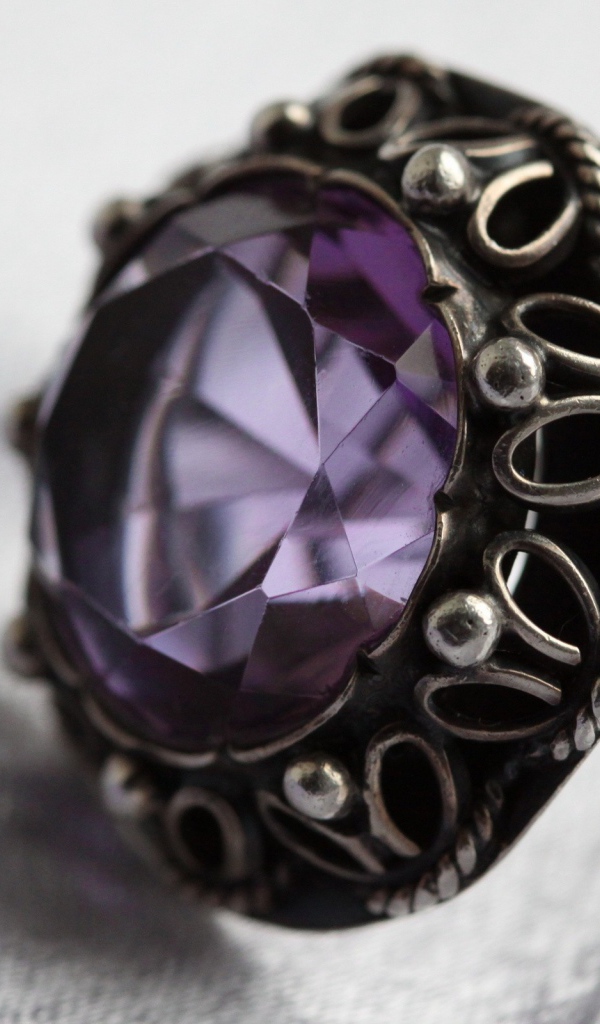 Перстень с камнем