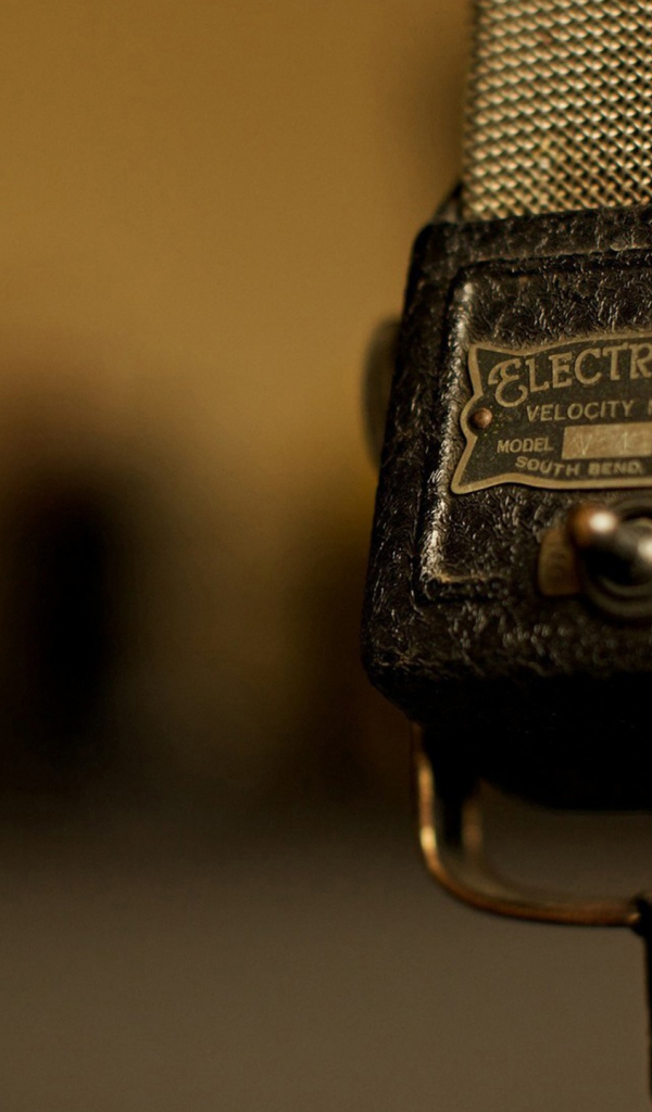 Старый микрофон