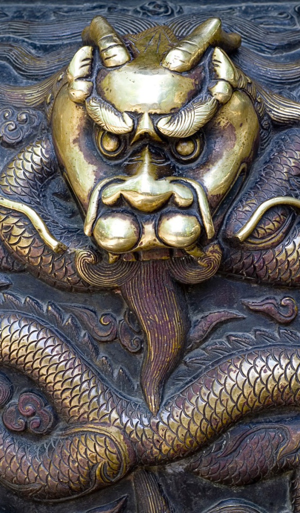 Чеканка дракон